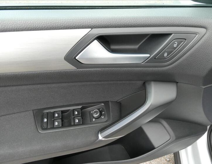 Volkswagen Touran 35