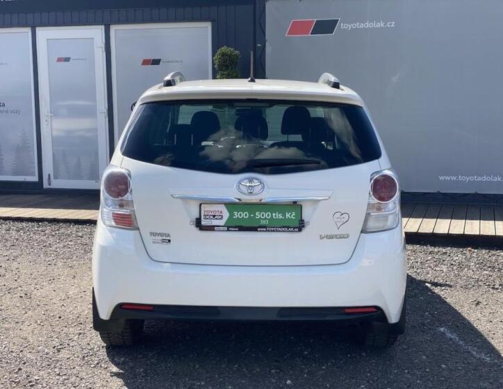 Toyota Verso 5
