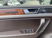 Volkswagen Touareg 9