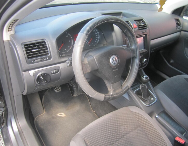 Volkswagen Golf 10