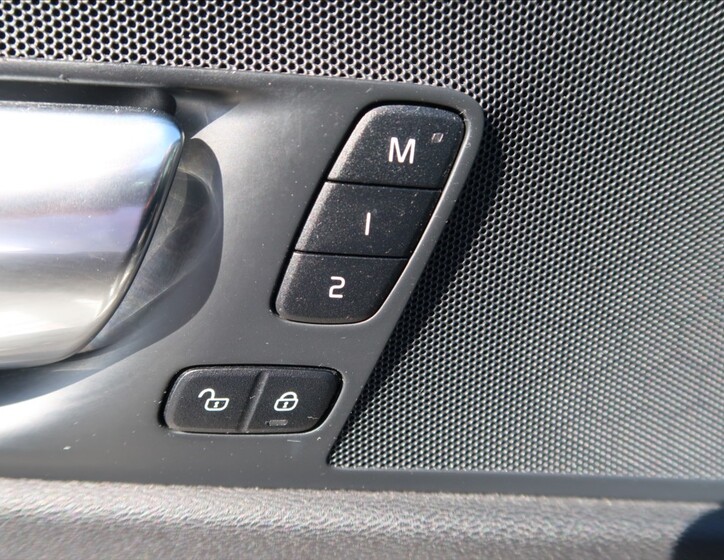 Volvo XC60 17