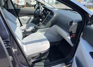 Peugeot 5008 10