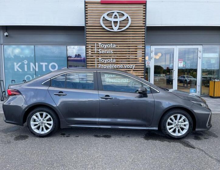Toyota Corolla 4