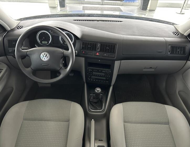 Volkswagen Golf 8