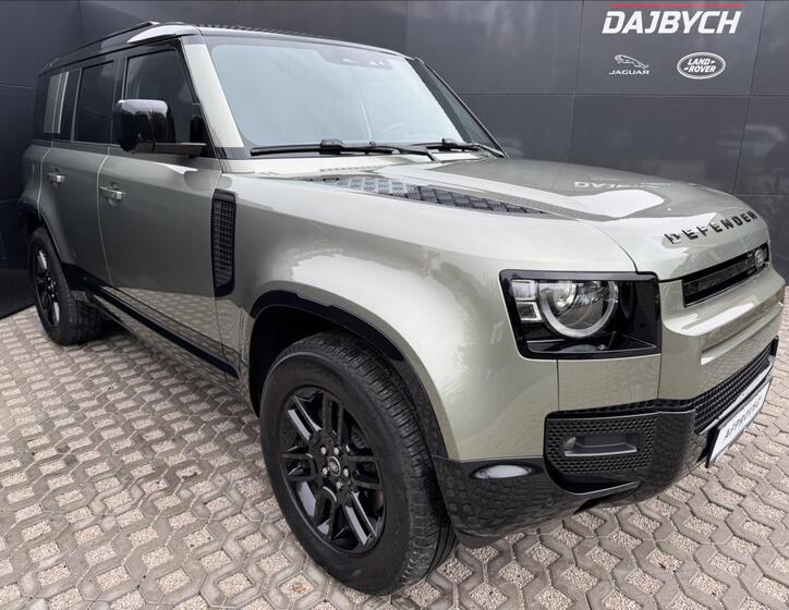 Land Rover Defender 24