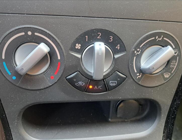 Suzuki Splash 25