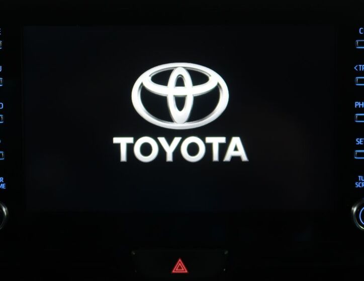Toyota Yaris 16