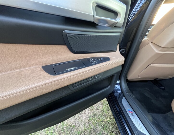 BMW Řada 7 8