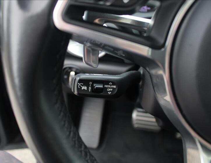Porsche Cayenne 31