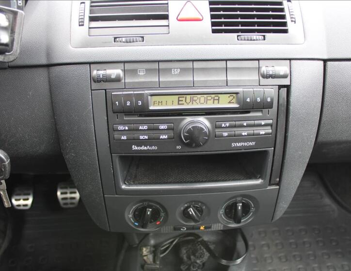 Škoda Fabia 16