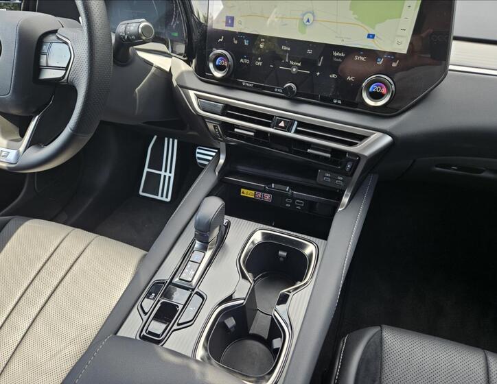 Lexus RX 500h 12