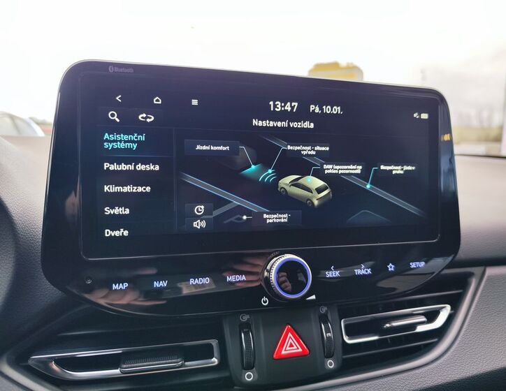 Hyundai i30 16