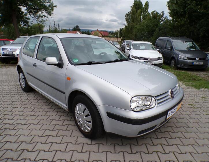 Volkswagen Golf 1