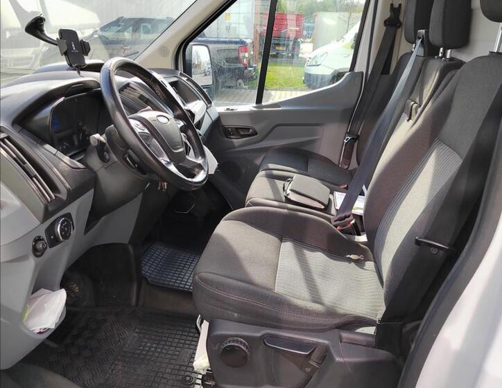 Ford Transit 16
