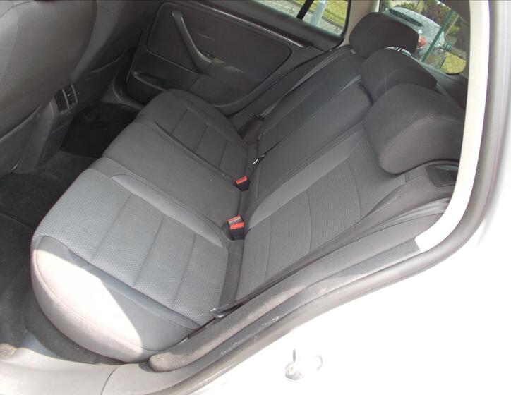 Volkswagen Golf 13