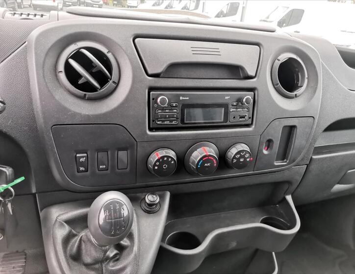Renault Master 9