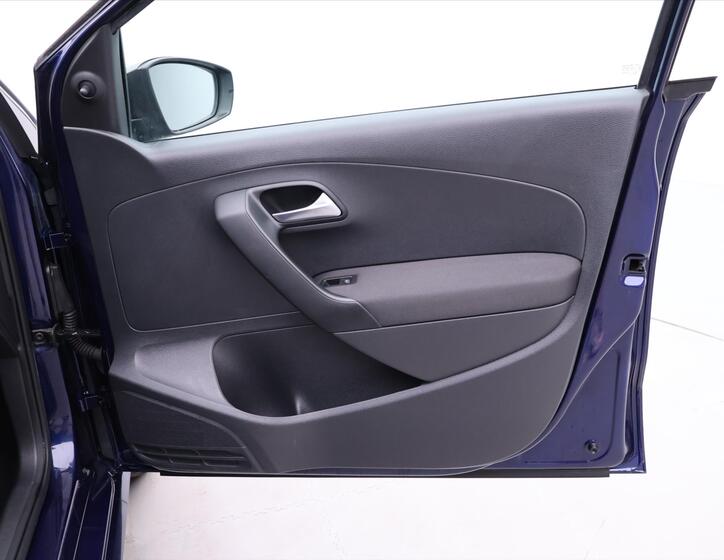 Volkswagen Polo 13