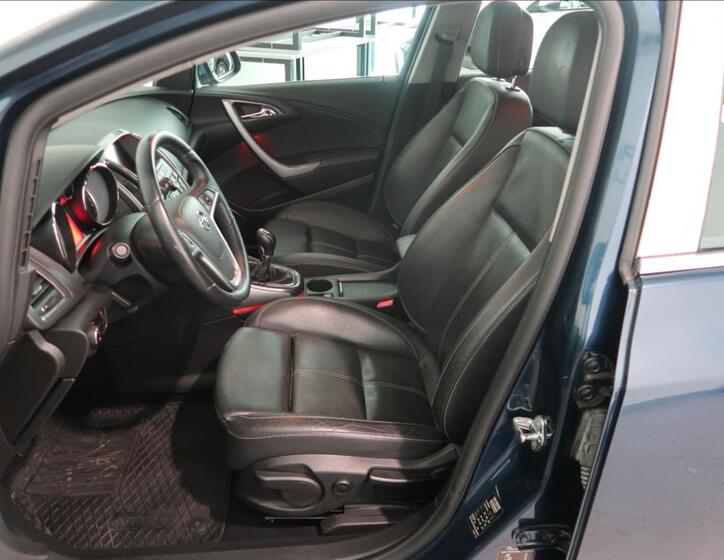 Opel Astra 7