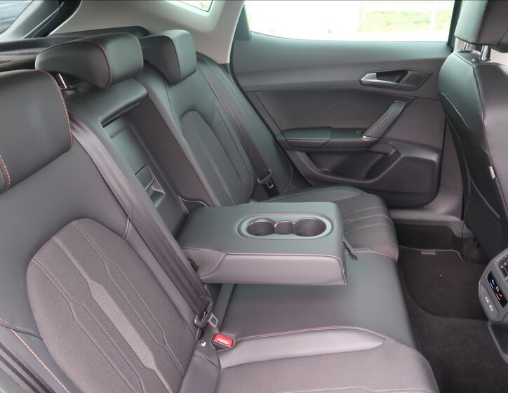 Cupra Formentor 12