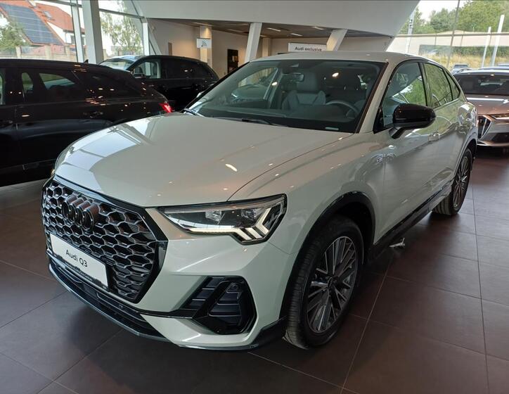 Audi Q3 1