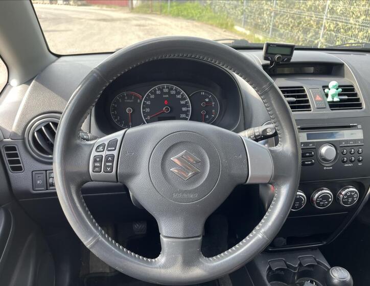 Suzuki SX4 14