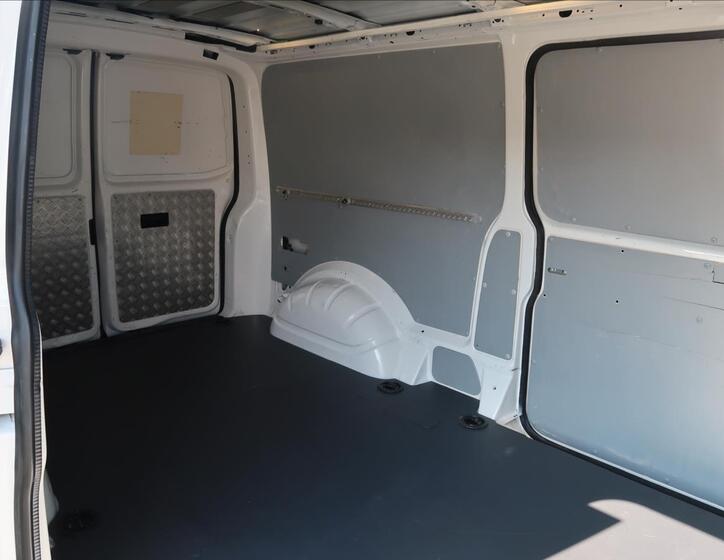 Volkswagen Transporter 22