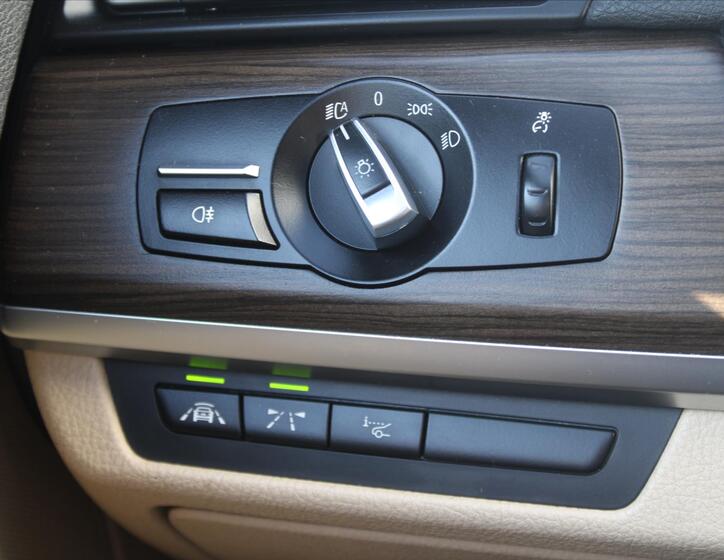 BMW Řada 7 23
