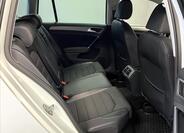 Volkswagen Golf 12