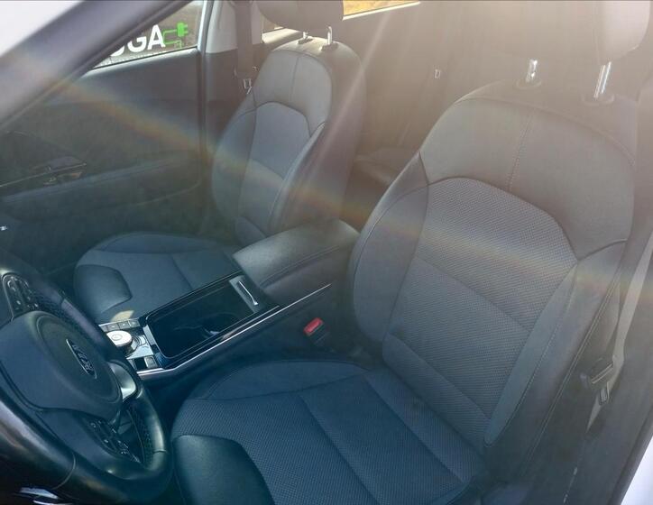 KIA Niro 9