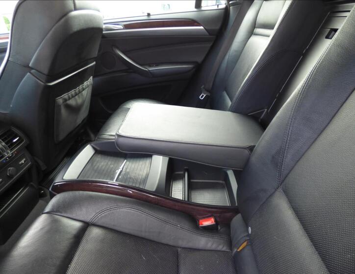 BMW X6 53