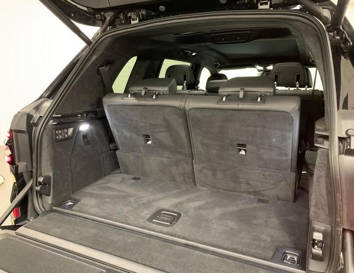 BMW X7 12