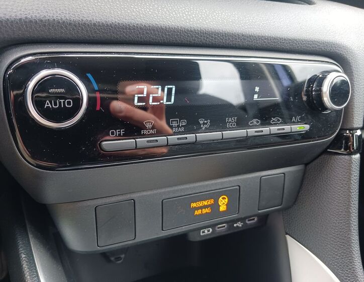 Toyota Yaris 23