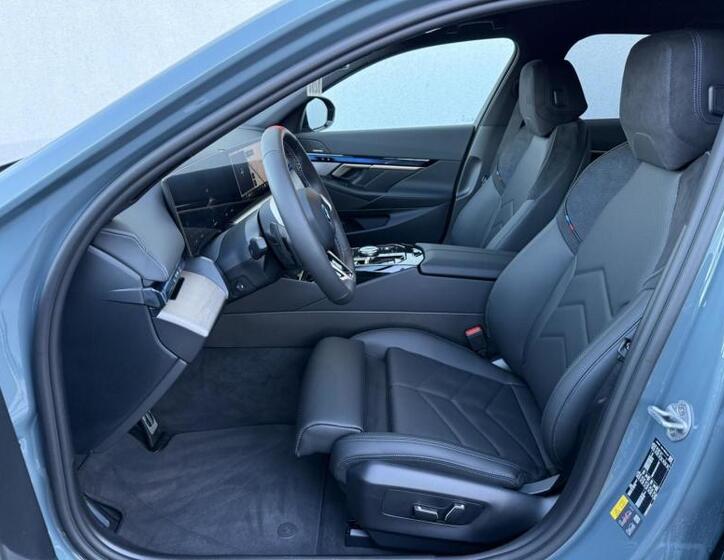 BMW i5 6