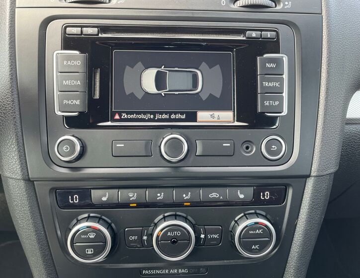 Volkswagen Golf 12