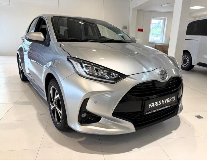 Toyota Yaris 1
