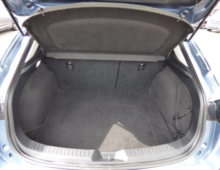 Mazda 3 40