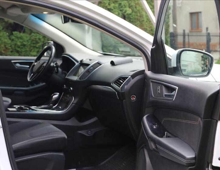 Ford Edge 32