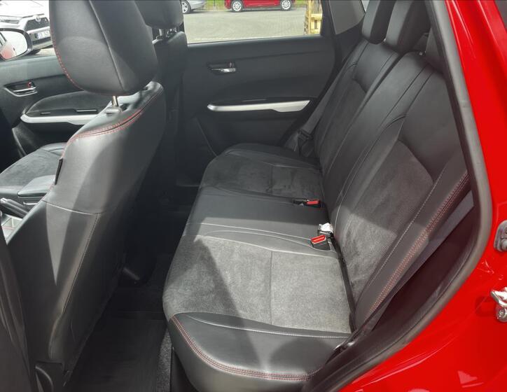 Suzuki Vitara 21