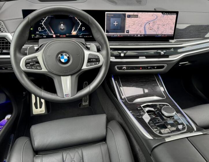BMW X7 13