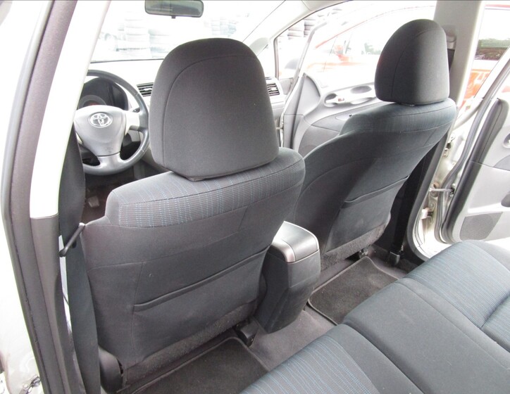 Toyota Auris 24