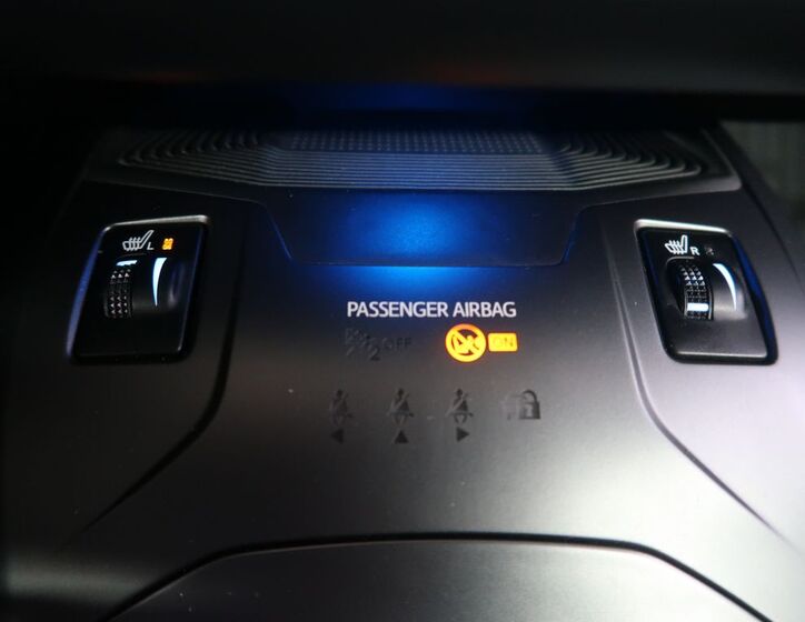 Toyota Avensis 28