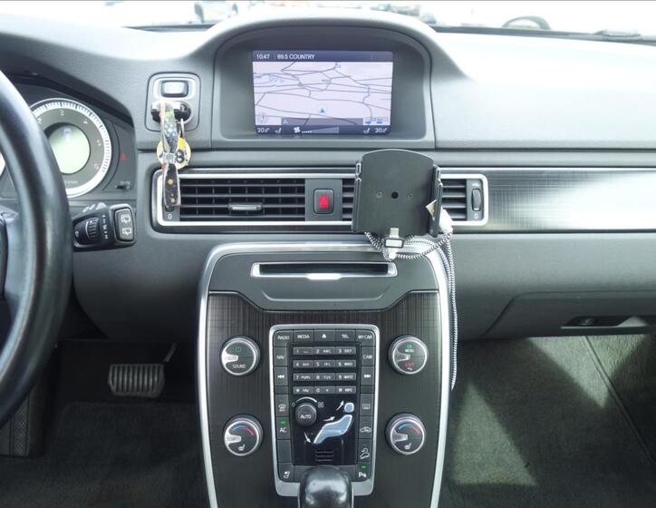 Volvo XC70 25