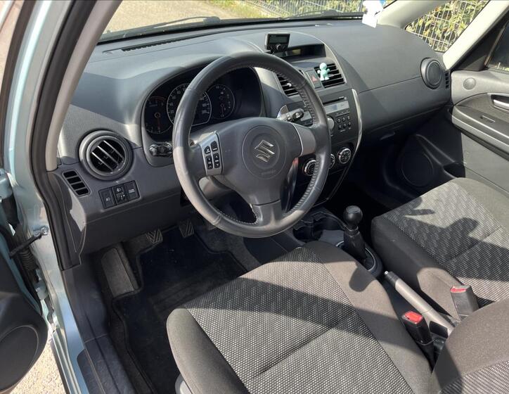 Suzuki SX4 9