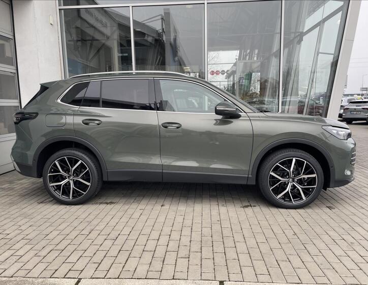 Volkswagen Tiguan 4