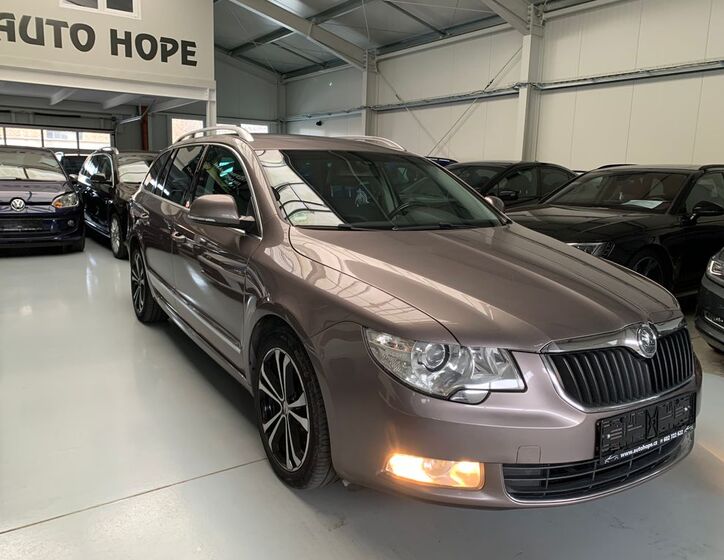 Škoda Superb 1