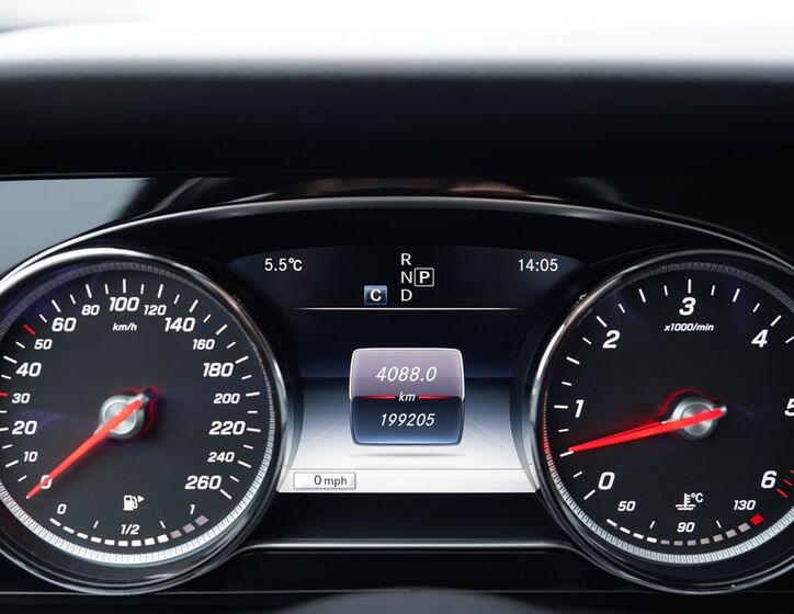 Mercedes-Benz Třídy E 30