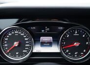 Mercedes-Benz Třídy E 30