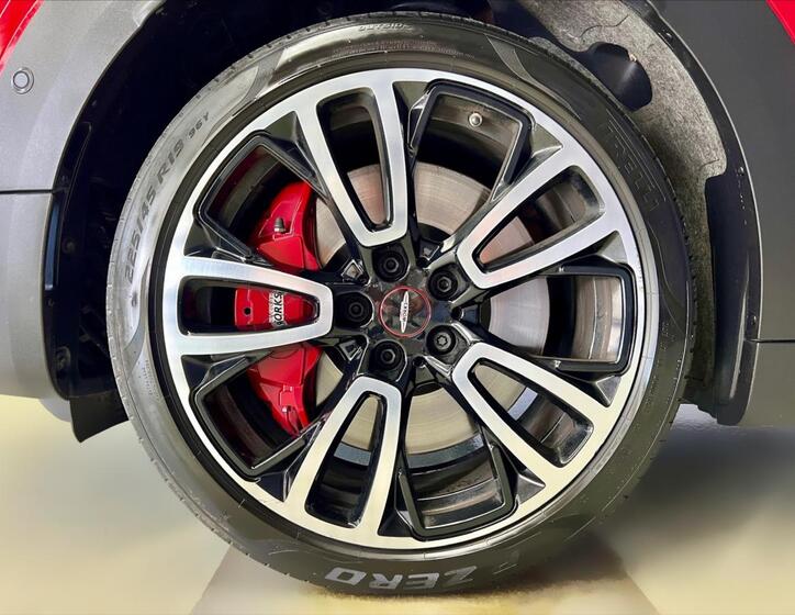 Mini Countryman 9