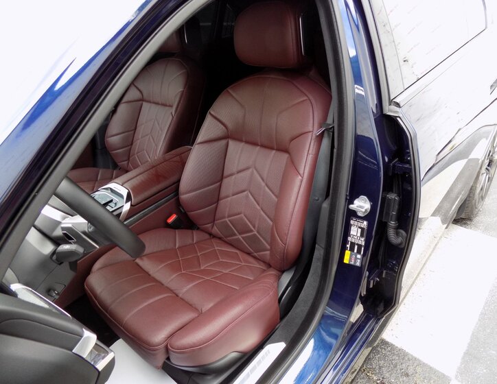 BMW Řada 7 14