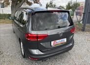 Volkswagen Touran 4